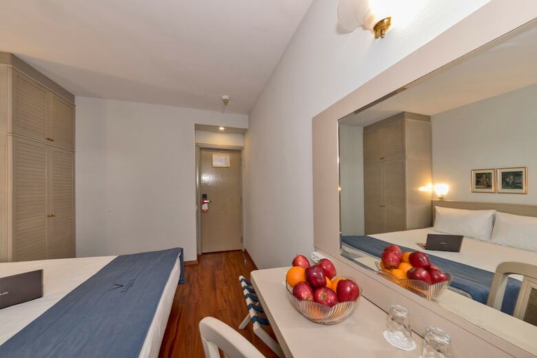 Veyron Park Hotel