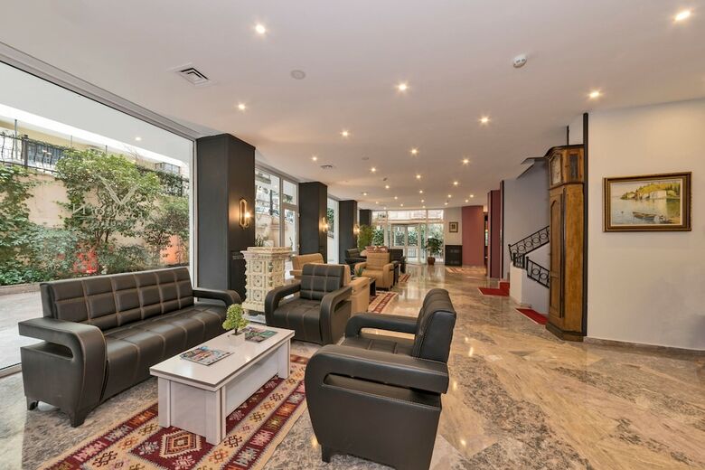 Veyron Park Hotel