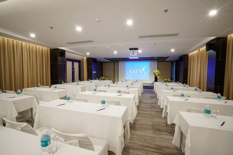 Satya Hotel