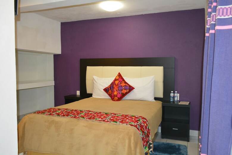 Los Altos Hotel