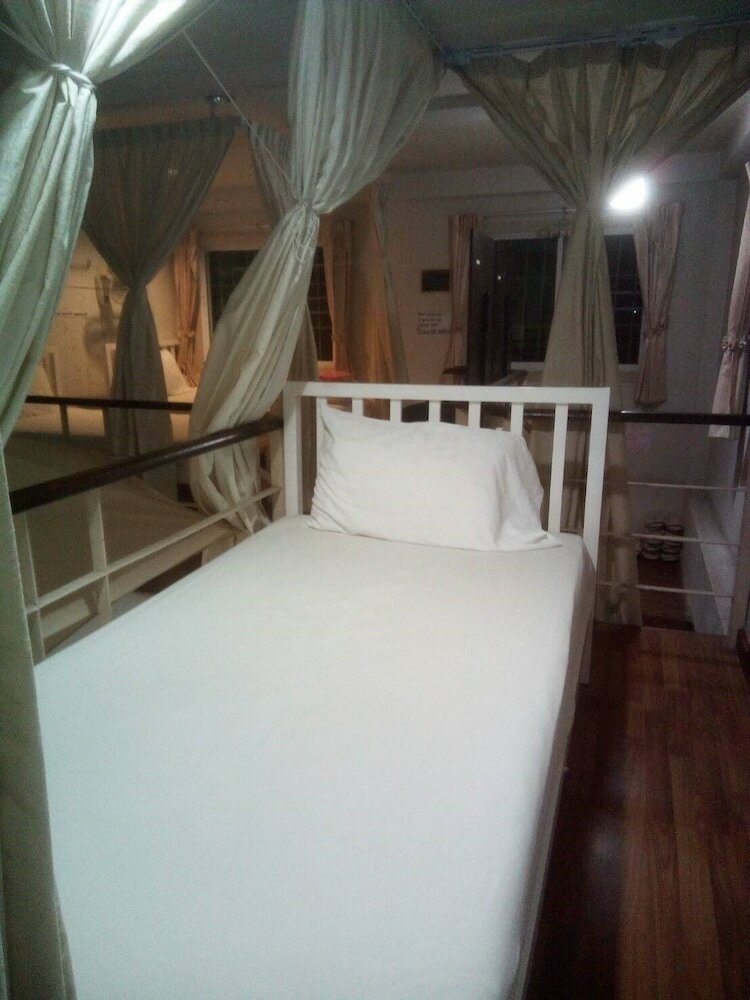 Hostal Anna Hostel