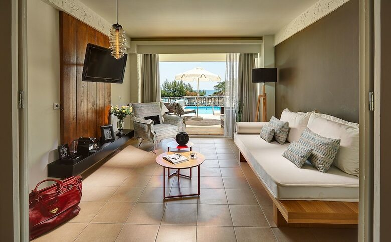 Hotel Blue Dream Palace Tripiti Resort
