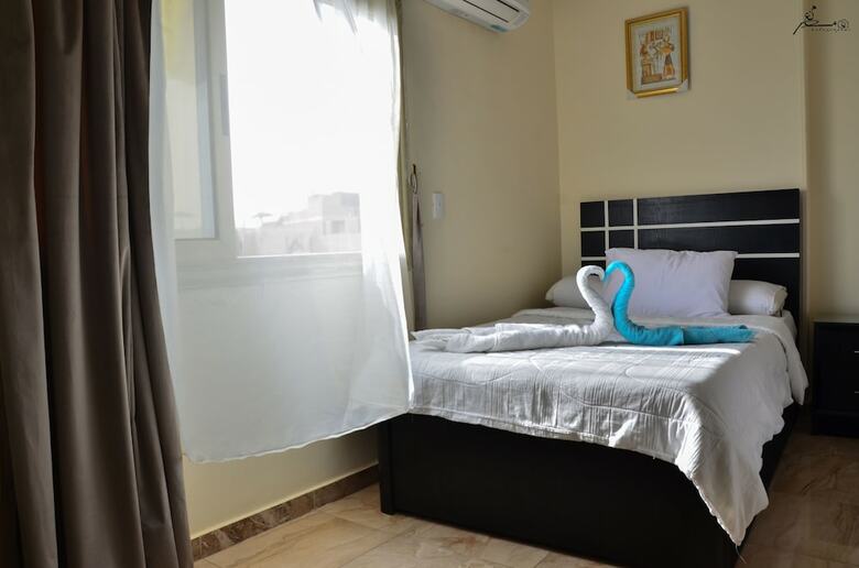 Bed & Breakfast Makadi Pyramids View