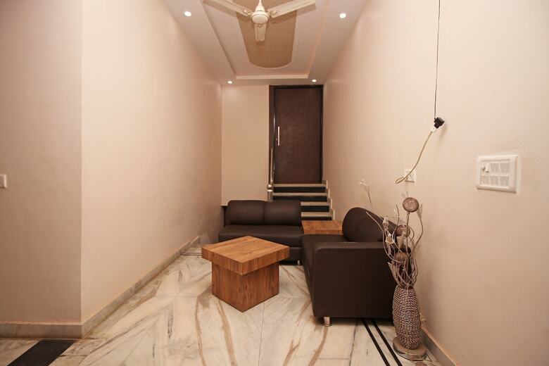 Oyo 3202 Hotel Gayatri Residency
