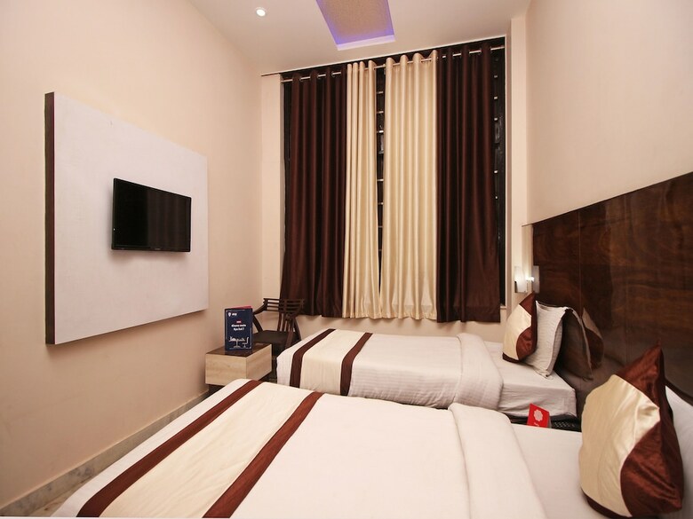 Oyo 3202 Hotel Gayatri Residency