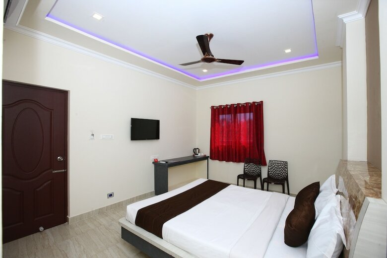 Hotel Oyo 8446 Bouvana Residency