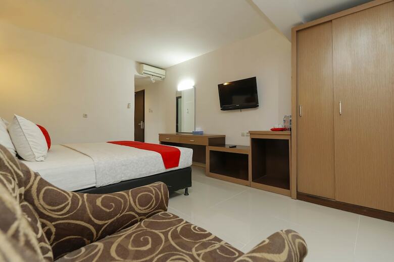 Reddoorz Plus @ Grand Populer Hotel