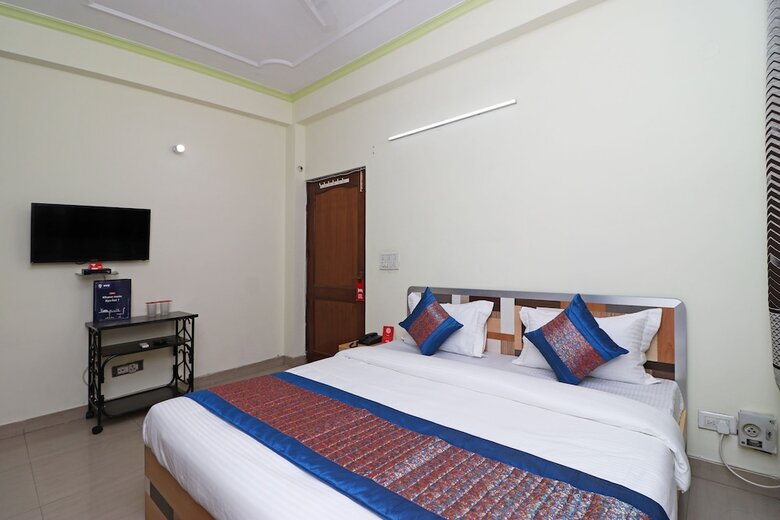 Hotel Oyo 10071 Go Rooms Sector 45