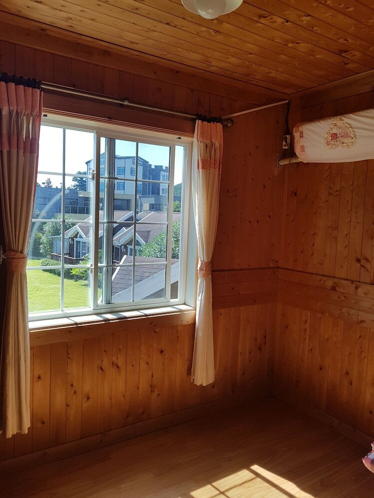 Pension Jeju Good House