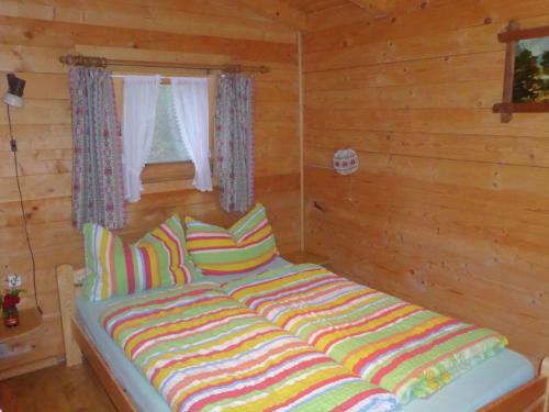 Cozy Cabin Near Lake In Urspring