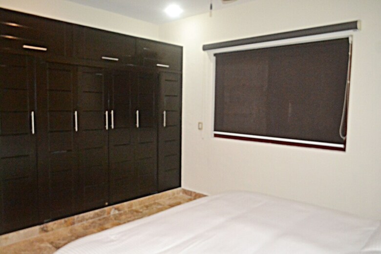 Apartamentos El Faro Beachfront Penthouse