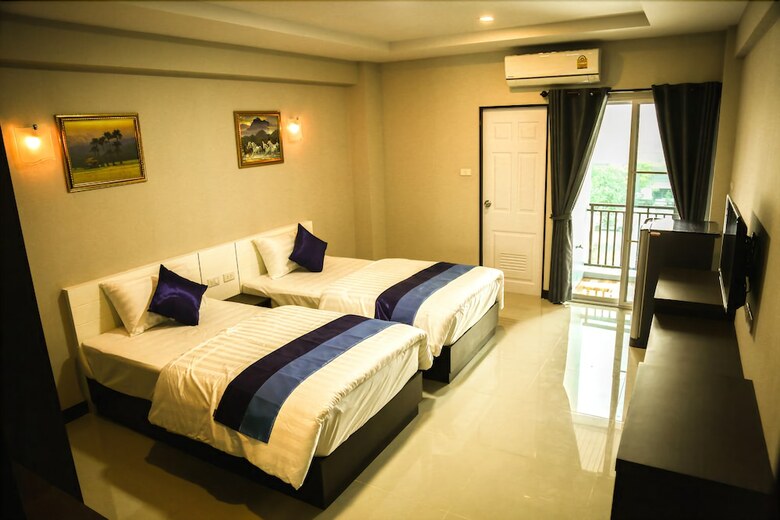 Hotel Blue Sky Residence Airport
