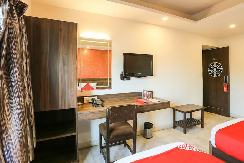 Hotel Oyo Flagship 047 Railway Station Surat