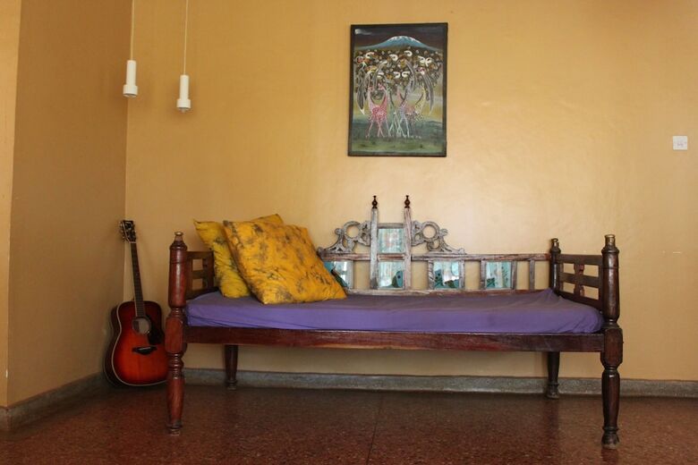 Bed & Breakfast Worlds Collide Africa House