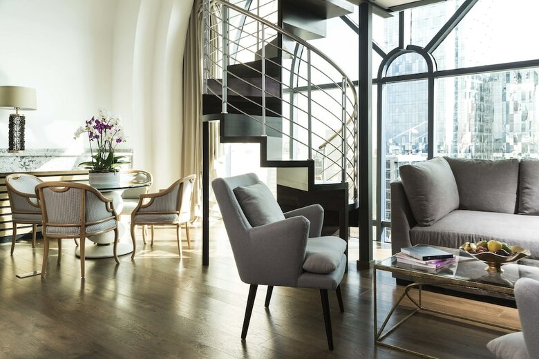 Hotel Marquis Sky Suites