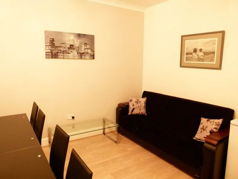Ss Property Hub ? Apartment Close To Hyde Park