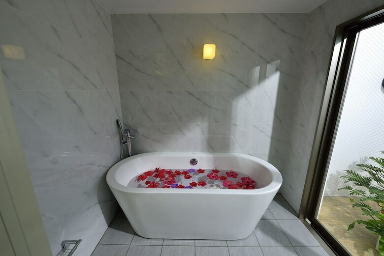 Hotel Pool Terrace Imgya Suite