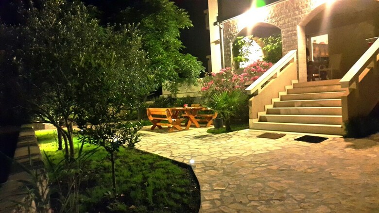 Apartments Vrtlici