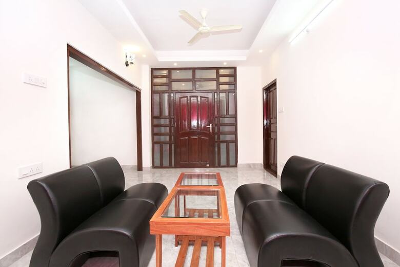 Oyo 11095 Hotel Sai Stay Inn