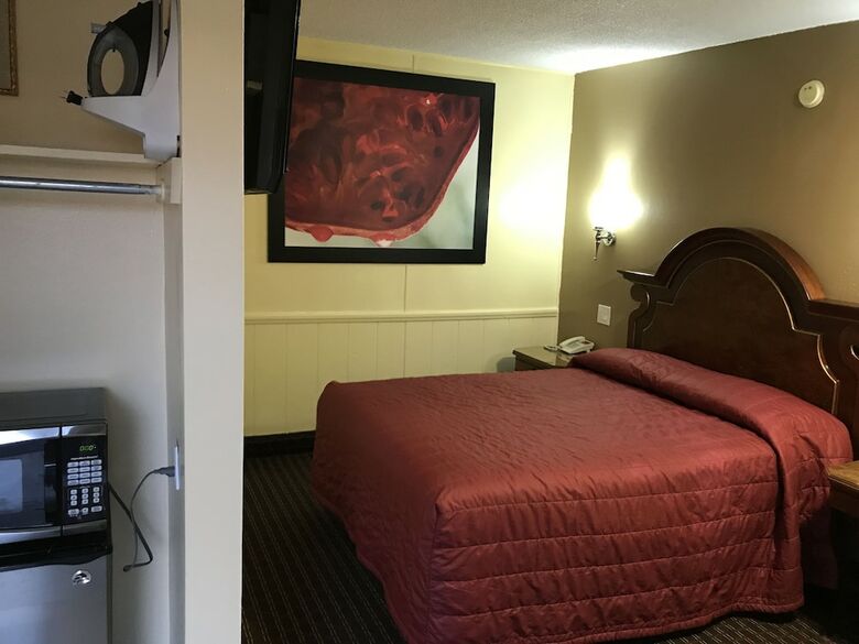 A Fisher's Inn Motel