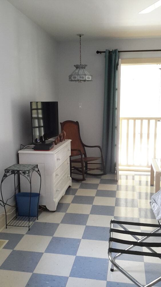 Queen & Albert Bed & Breakfast