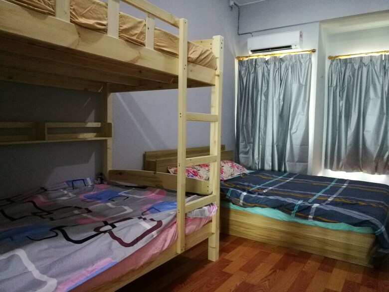 Hotel Oceanus Backpackers Hostel