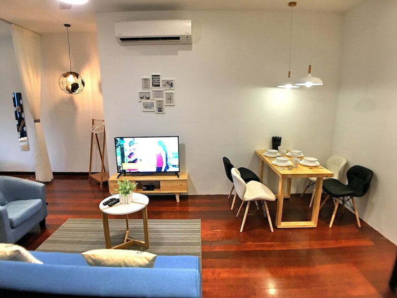 Ibook 7 - 2bedroom Gurney Studio Suites