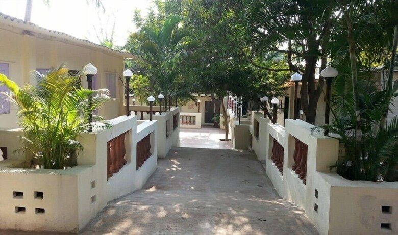 Hotel Tourist Resort