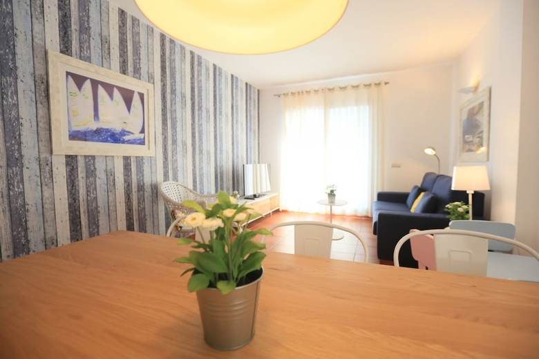 Apartamento Recien Construido Para 8 Personas En Ametlla De Mar