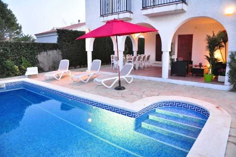 Villa Bonita Para 11 Personas En Ametlla De Mar