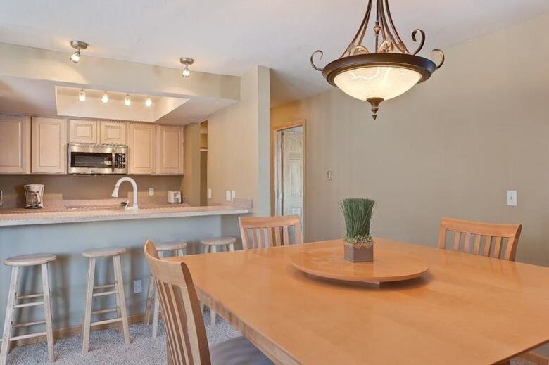 Longbranch #201 (condo With Pool & Hot Tub)