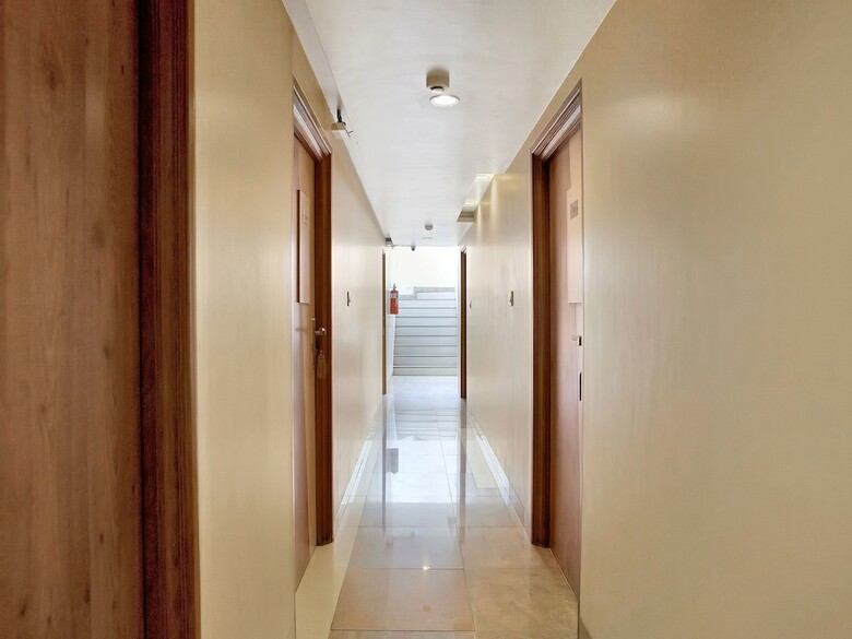 Oyo 12020 Hotel Ratna Regency