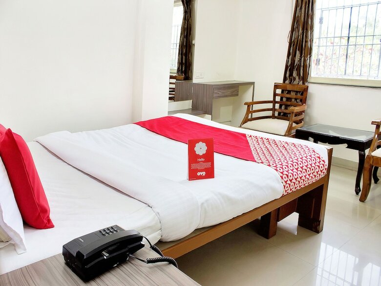 Oyo 10678 Hotel Nandanvan