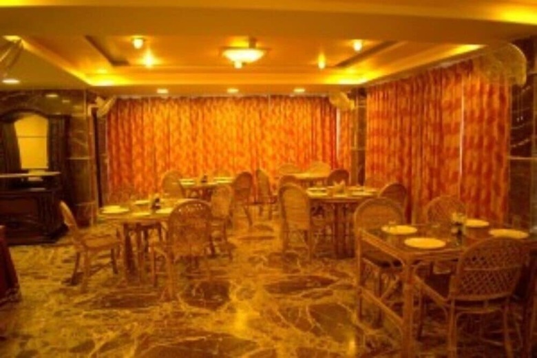 Hotel Genx Udai Valley Resort