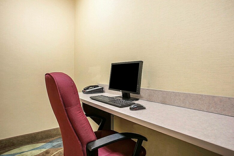 Hotel Comfort Suites Augusta Riverwatch