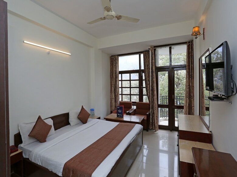 Oyo 13243 Hotel City Castle