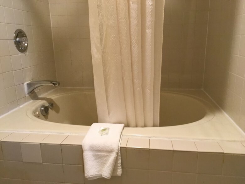 Hotel Gold Star Inn & Suites