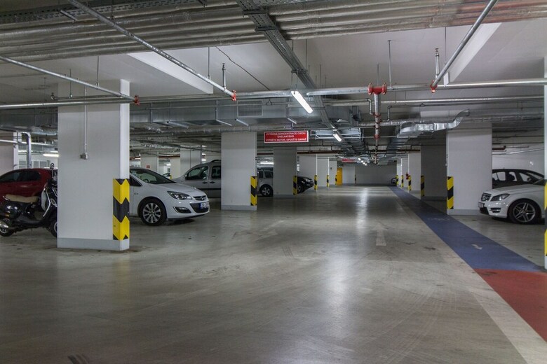 New Modern Apartment With Zizkov Parking