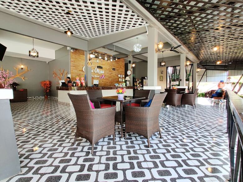 Hotel Grand Orchid Resort