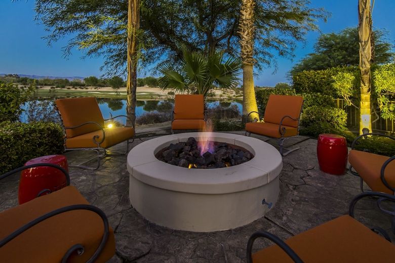 Villa Rat Pack Retreat - Four Bedroom Home