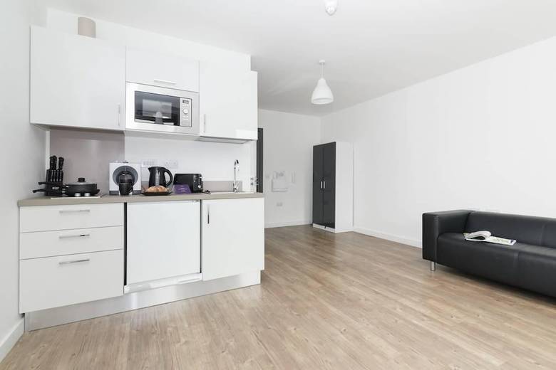 Beautiful Apartment In Vibrant City Centre!