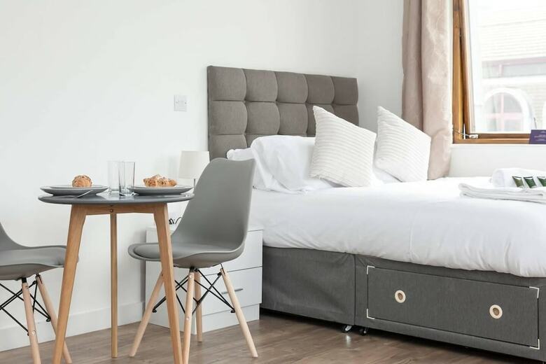 Apartamentos Spacious And Elegant City Centre Studio!