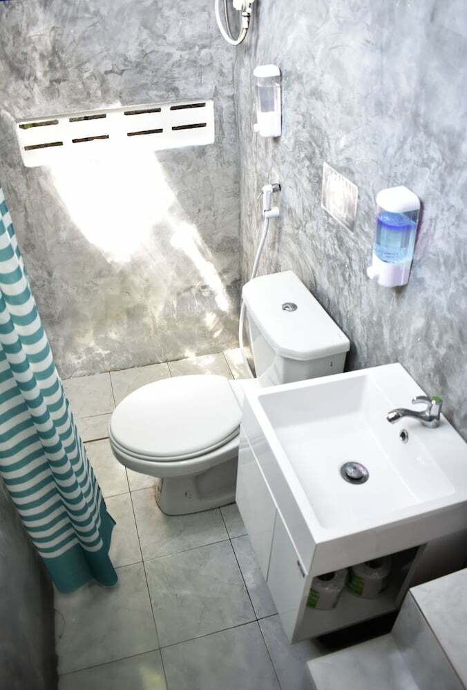 Hostal Dpm Diving Hostel & Bar Koh Tao