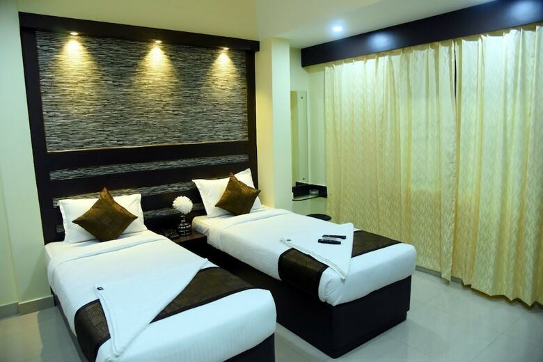 Hotel White Mount