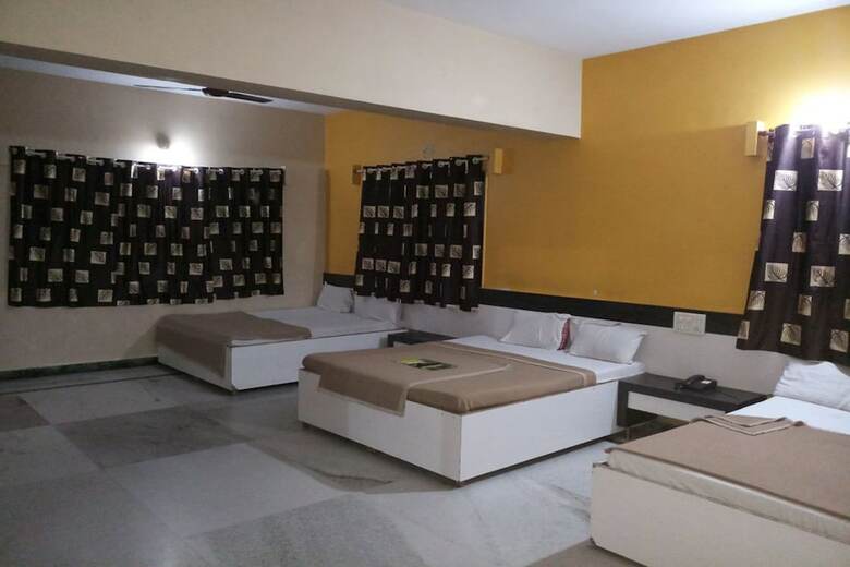 Hotel Kaustubh