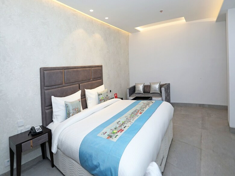 Oyo 11071 Hotel Tisya