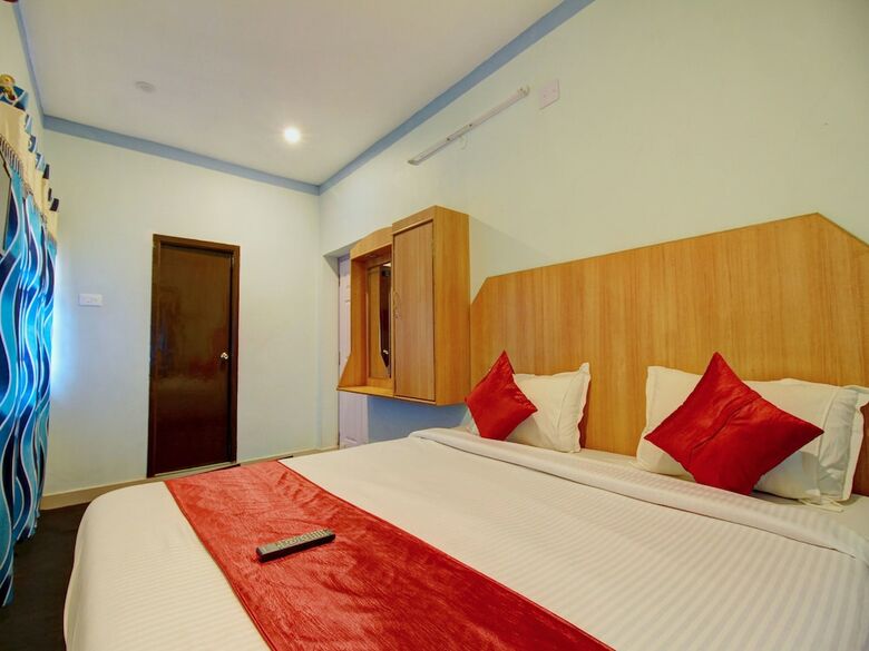 Oyo 11719 Hotel Sierra