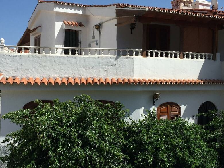 Apartamentos La Palmera 1 Holiday Home