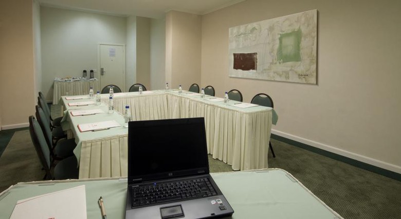 Hotel Quality Suites Vila Ol�mpia