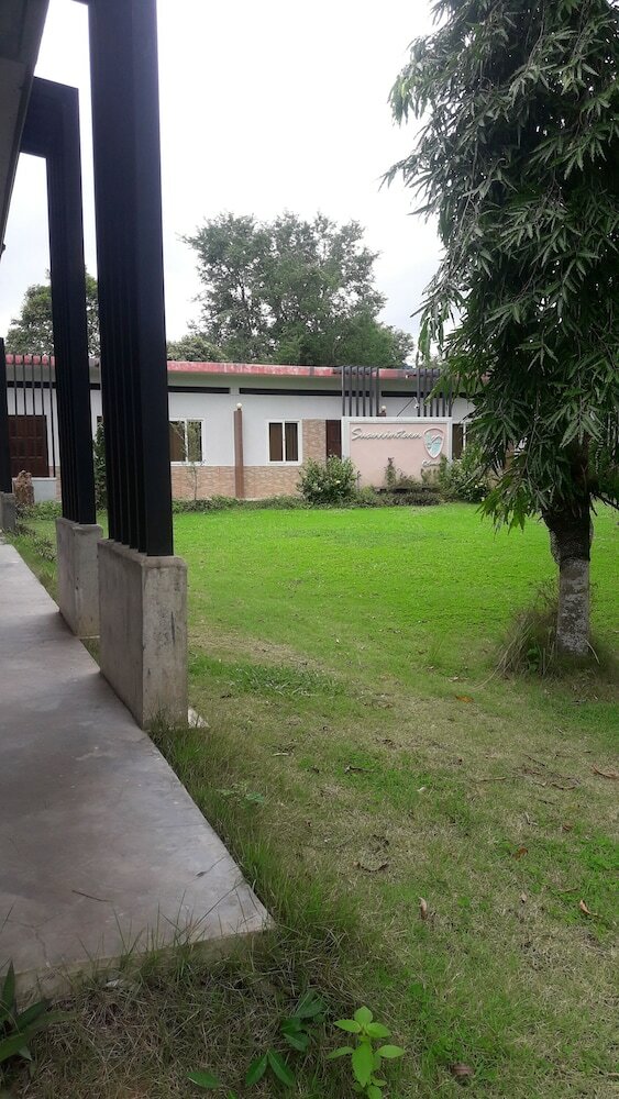 Hotel Suanrimtarn Suanphueng